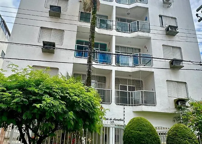 Apartamento Impecável Completo próximo à praia com Barco Opcional Guarujá
